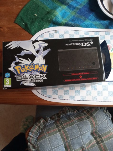 Nintendo DS black med apparat samt spel.