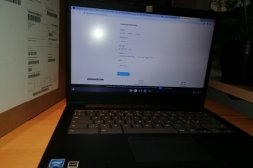 Säljes 1 år gammal Lenovo laptop