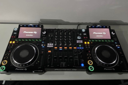 2x Pioneer CDJ-3000 + DJM 900NXS2
