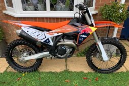 2023 KTM 250 SXF välskött cykel